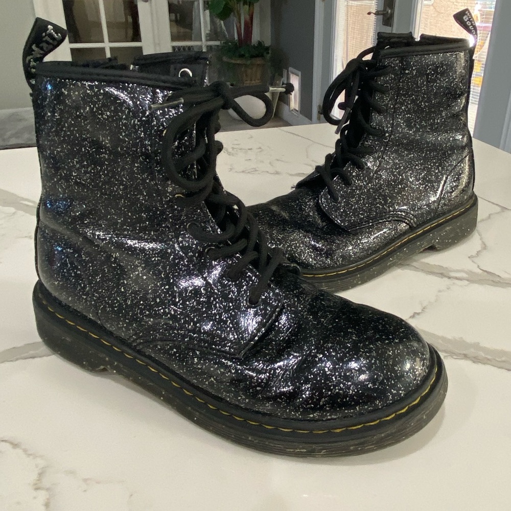Dr Martens 1460 Black Cosmic lace up whit zipper Size 5 M women’s 6